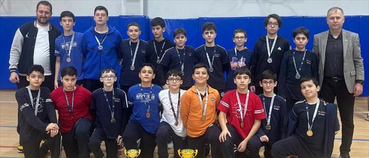 MAVİGÜN KOLEJİ BASKETBOL TURNUVASINDA ŞAMPİYON